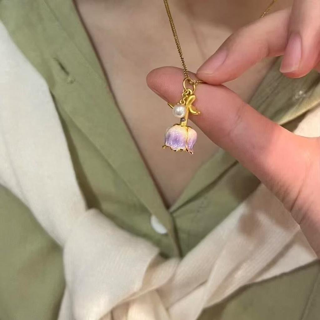 Cute light luxury purple rose neck chain temperament new niche design temperature change necklace for girlfriend collarbone chain