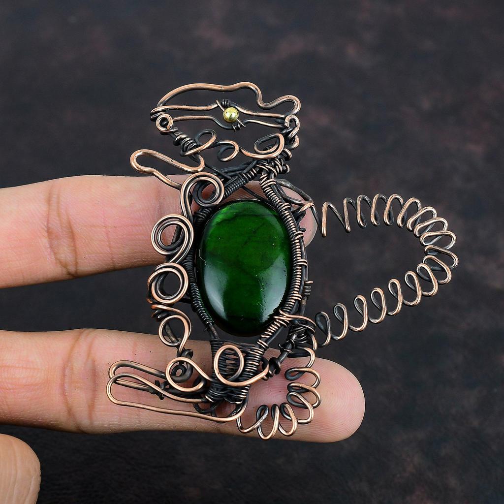 Green Fire Labradorite Pendant Copper Wire Wrapped Rabbit Pendant Handmade Copper Jewelry Gemstone Pendant Wire Wrapping Jewelry For Gifts