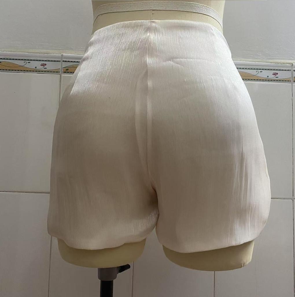 French Style Bubble Sleeve Ruffle Edge Short Skirt Two-piece Set with Pleated Design, Short Dress