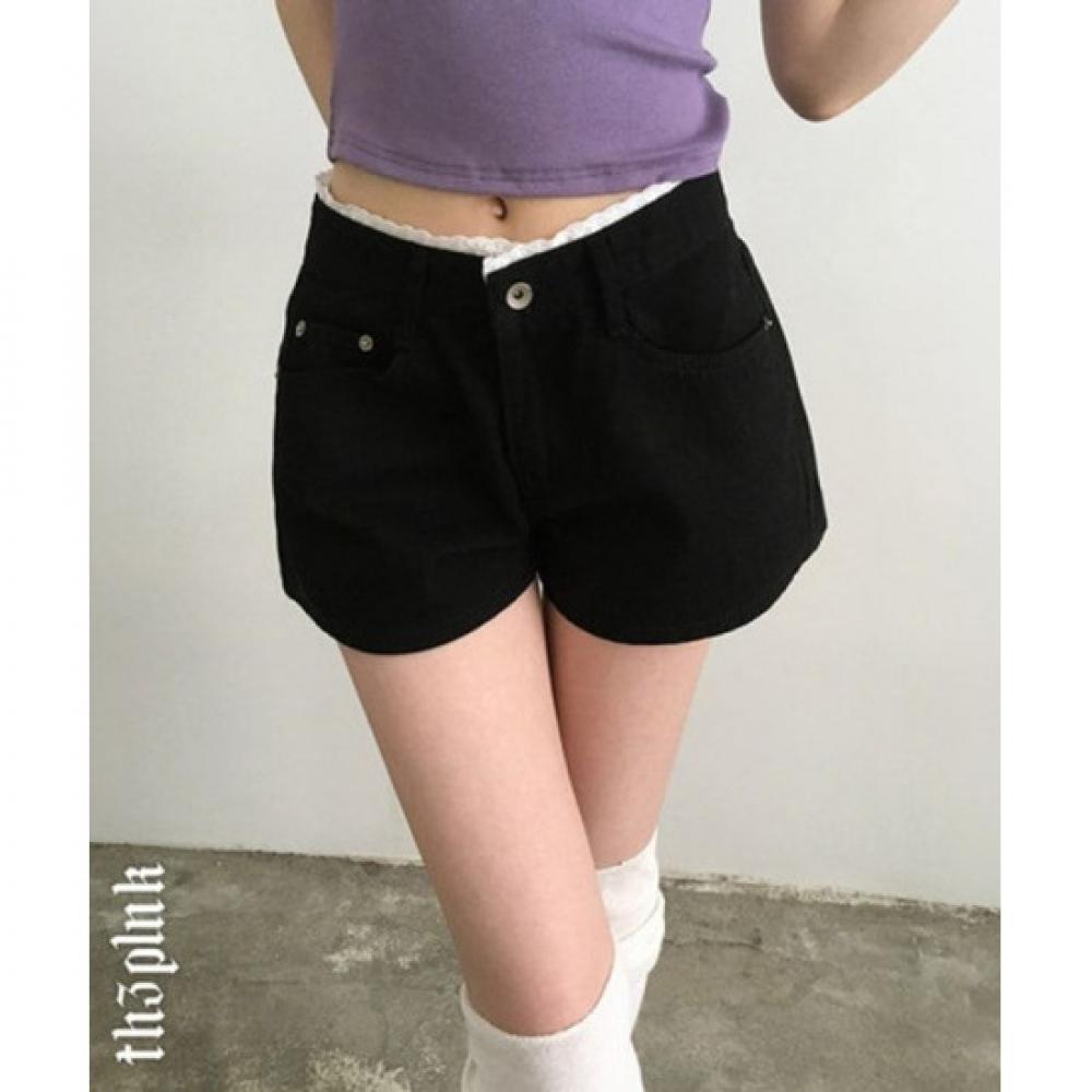 The Pink Women Lace Layered Short Pants