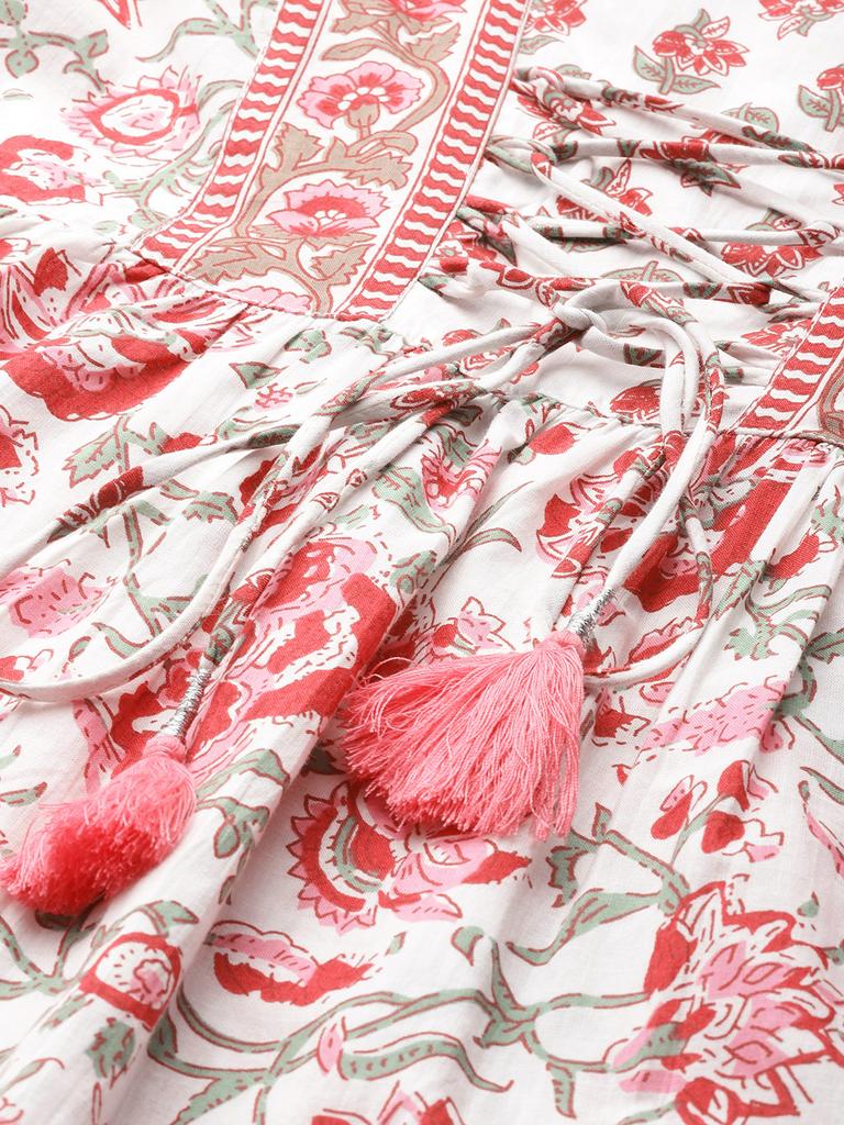 Женский белый топ с цветочным принтом