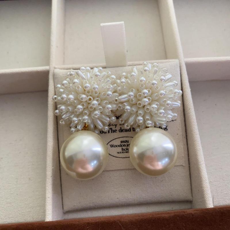 High-End Korean Pearl Flower Cluster Earrings Simple Temperament Earrings Earrings Fireworks Personalized Beaded Flower Women'S Earrings