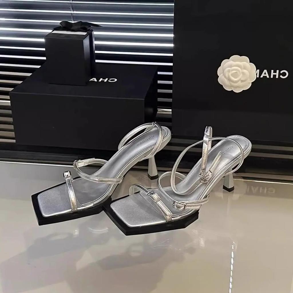 Пряжки Открытые Носки Женские Туфли Шикарные и Элегантные Сандалии для Женщин Лучшие Сандалии Роскошные Противоскользящие Горячие Дешевые Ликвидации