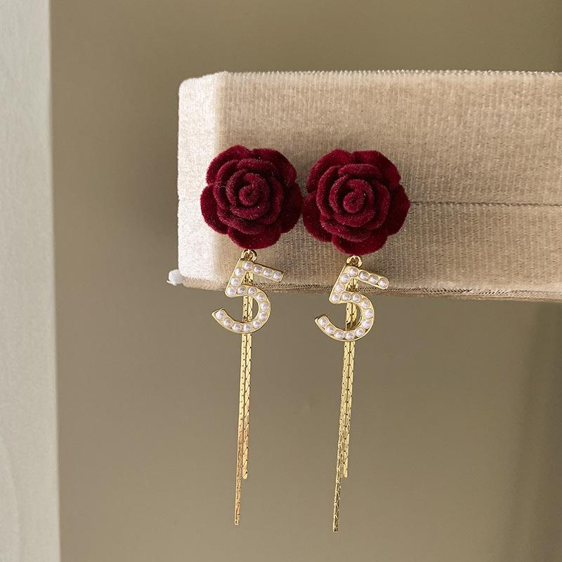 Inlaid Rhinestone Acrylic Rose Flower Earrings for Women 2024 New In Style Red Rose Stud Earring Gorgeous Luxury Zircon Gifts