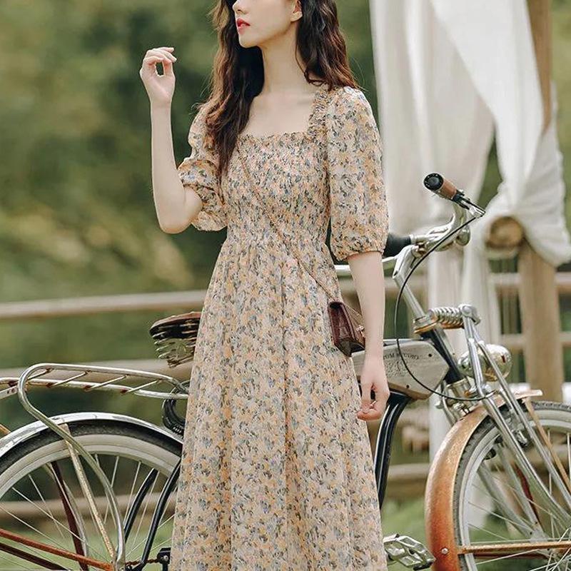 Women's Floral Chiffon Long Skirt Dress, Square Collar, Puff Sleeve, French Retro Style, 2024 Summer Collection.