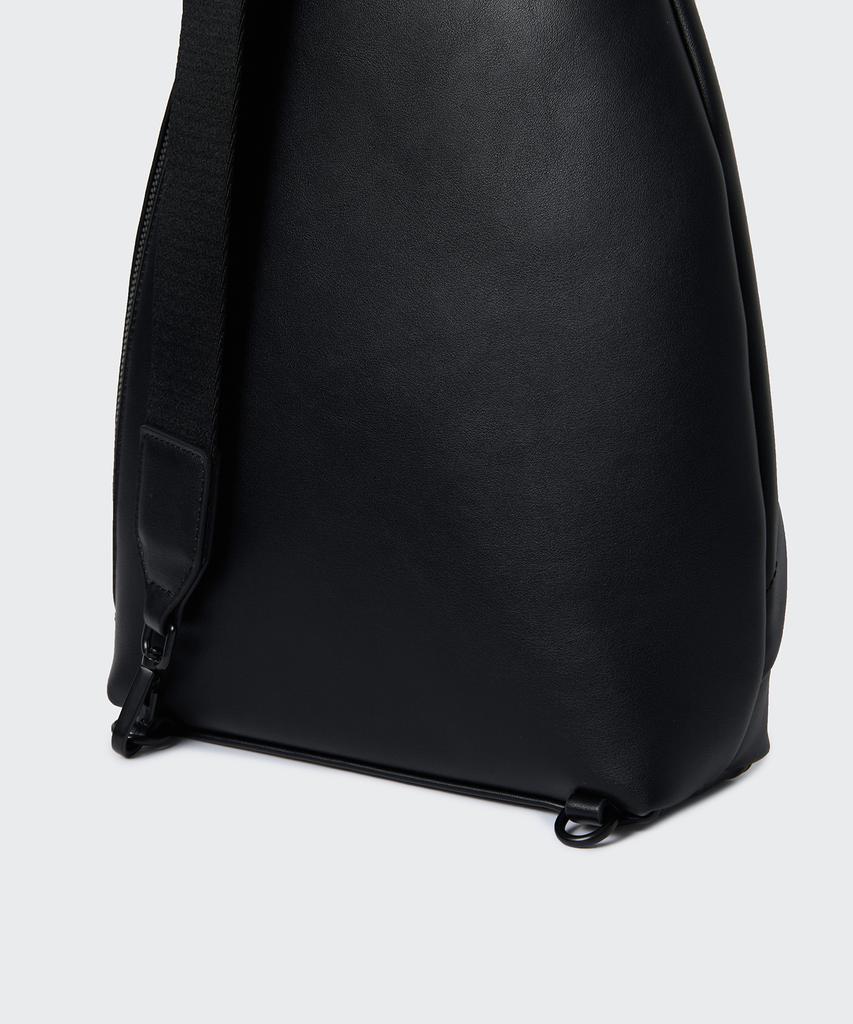Musinsa Standard Synthetic Leather Flask Sling Bag [Black]