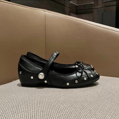 Мода 2025 Новые стильные женские туфли на танкетке с бантами-заклепками, мягкой подошвой, стройнящие и элегантные одинарные туфли