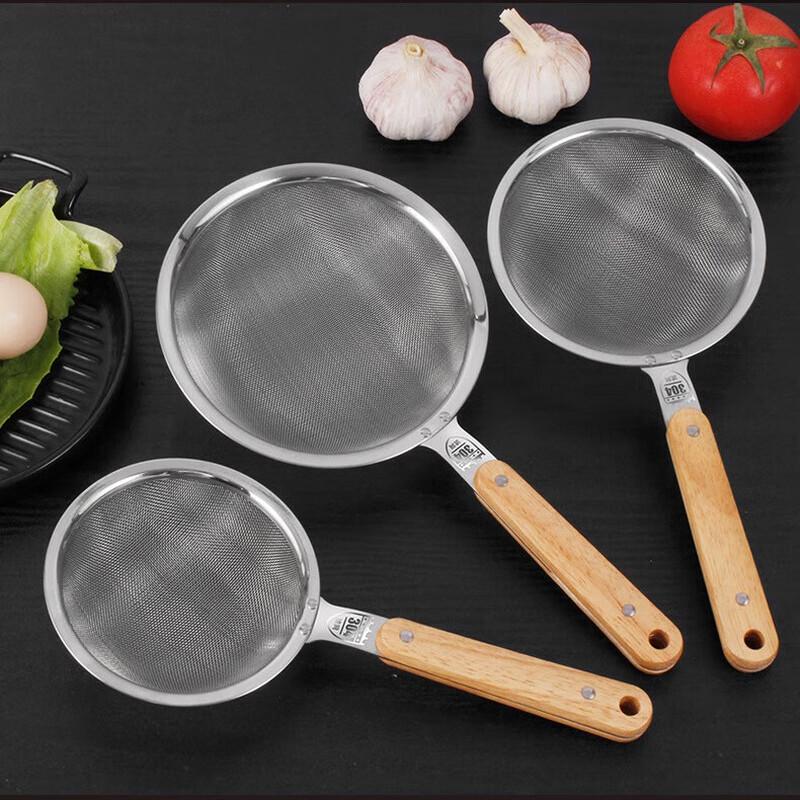 Wutuo 304 Stainless Steel Fine Mesh Strainer with Short Wooden Handle
