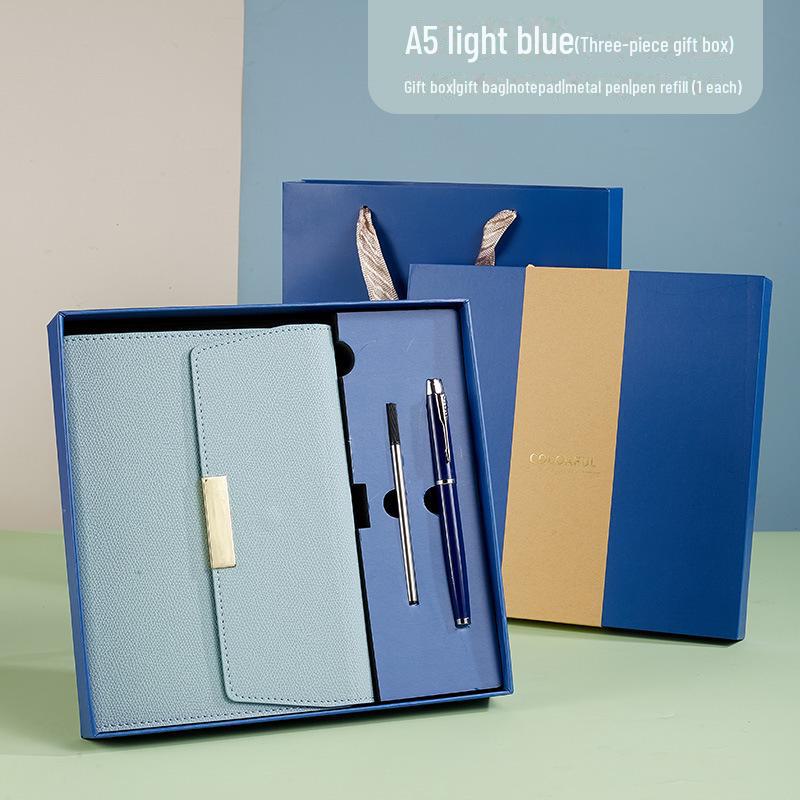 Подарочный набор из трехслойного блокнота формата А5 с индивидуальной гравировкой