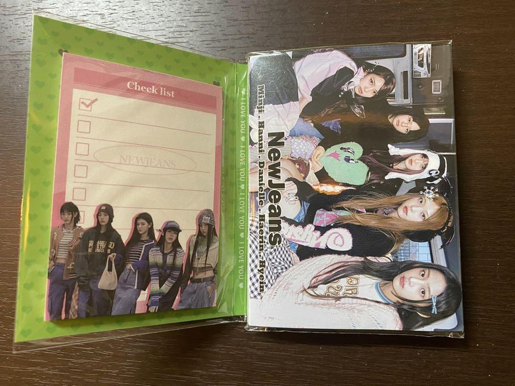[USED] NewJeans 3-piece Set (mini Memo Pad, Photo Set, Stickers & Memo Paper)