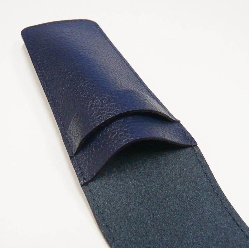 Пенал из зернистой кожи, синий ластик, белые и латунные детали в евростиле, набор механических карандашей ударного типа, черный в форме ручки SASLMC46W-NXS-B