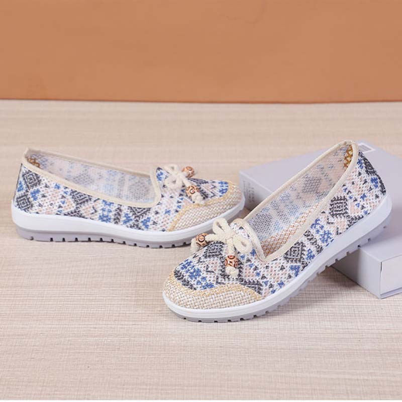 Тканевая обувь, женская нескользящая обувь для мам с мягкой подошвой, дышащие полые сандалии на плоской подошве, повседневная обувь с вышивкой