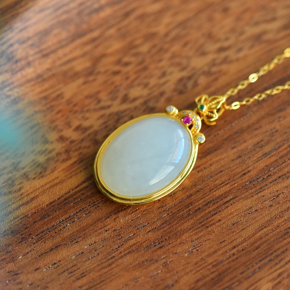 Natural Hotan Jade S925 Silver Inlaid Blue White Jade Egg Shaped Pendant Necklace