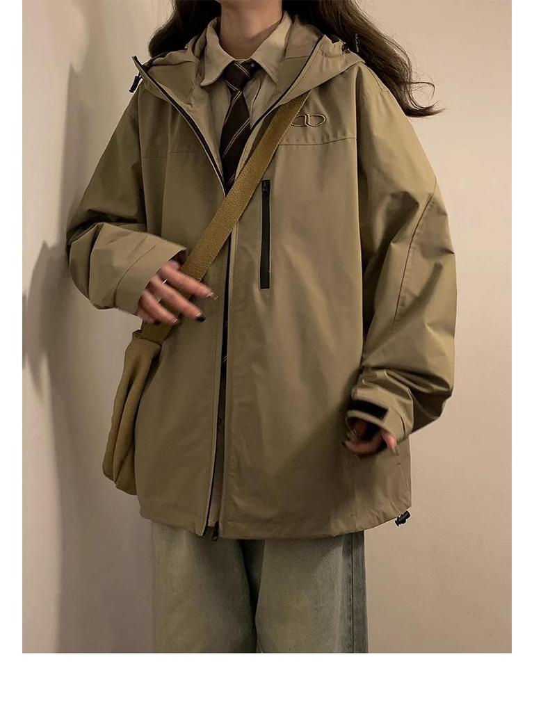 Женская весенняя куртка для альпинизма в американском винтажном стиле 2025 года - Модное повседневное пальто для активного отдыха