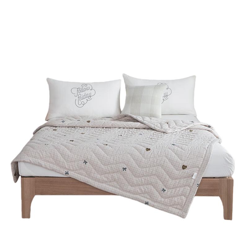 Muji All-Season Polyester Quilt