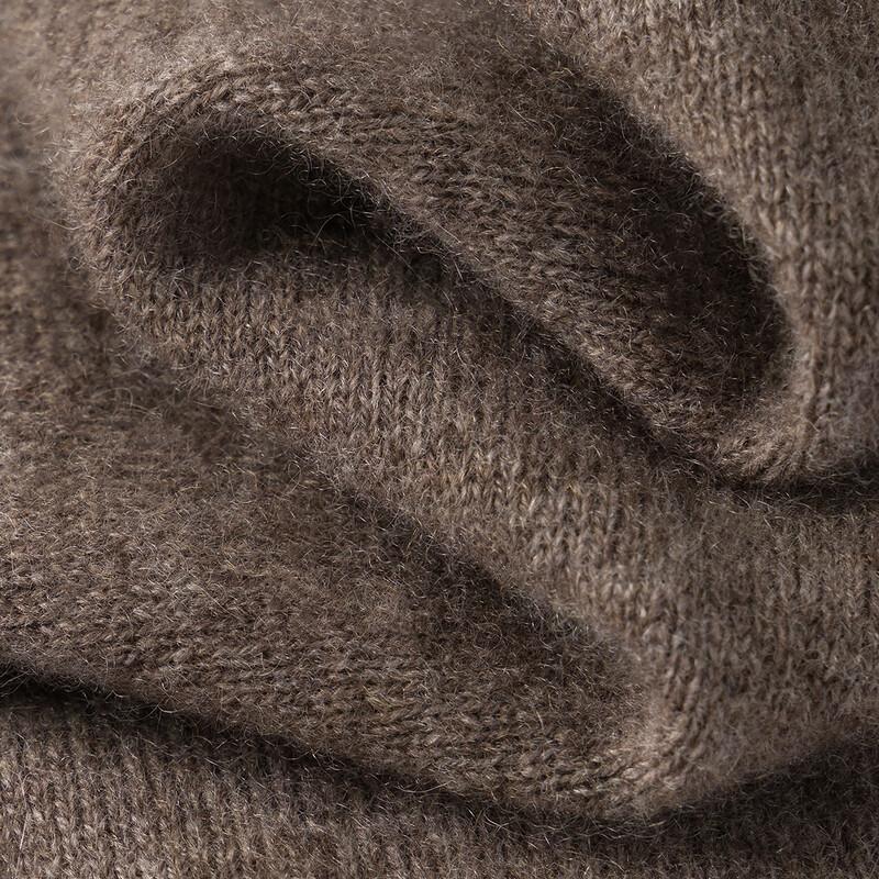 Broadcast Women's V-Neck Long-Sleeve Cashmere Knit Sweater