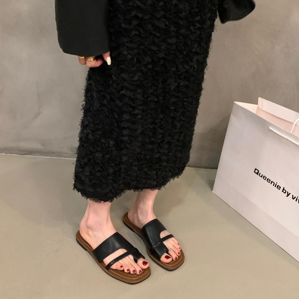 Cool Slippers Women's Shoes Summer Niche Flat-bottomed Retro Toe Wear 2024 New Summer Soft-soled Beach Sandals