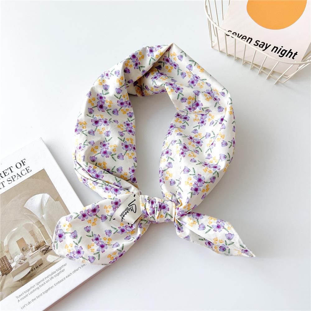 Silk-Blend Women's Square Scarf for Neck Protection - Ideal for Spring, Autumn, and Summer Outfits