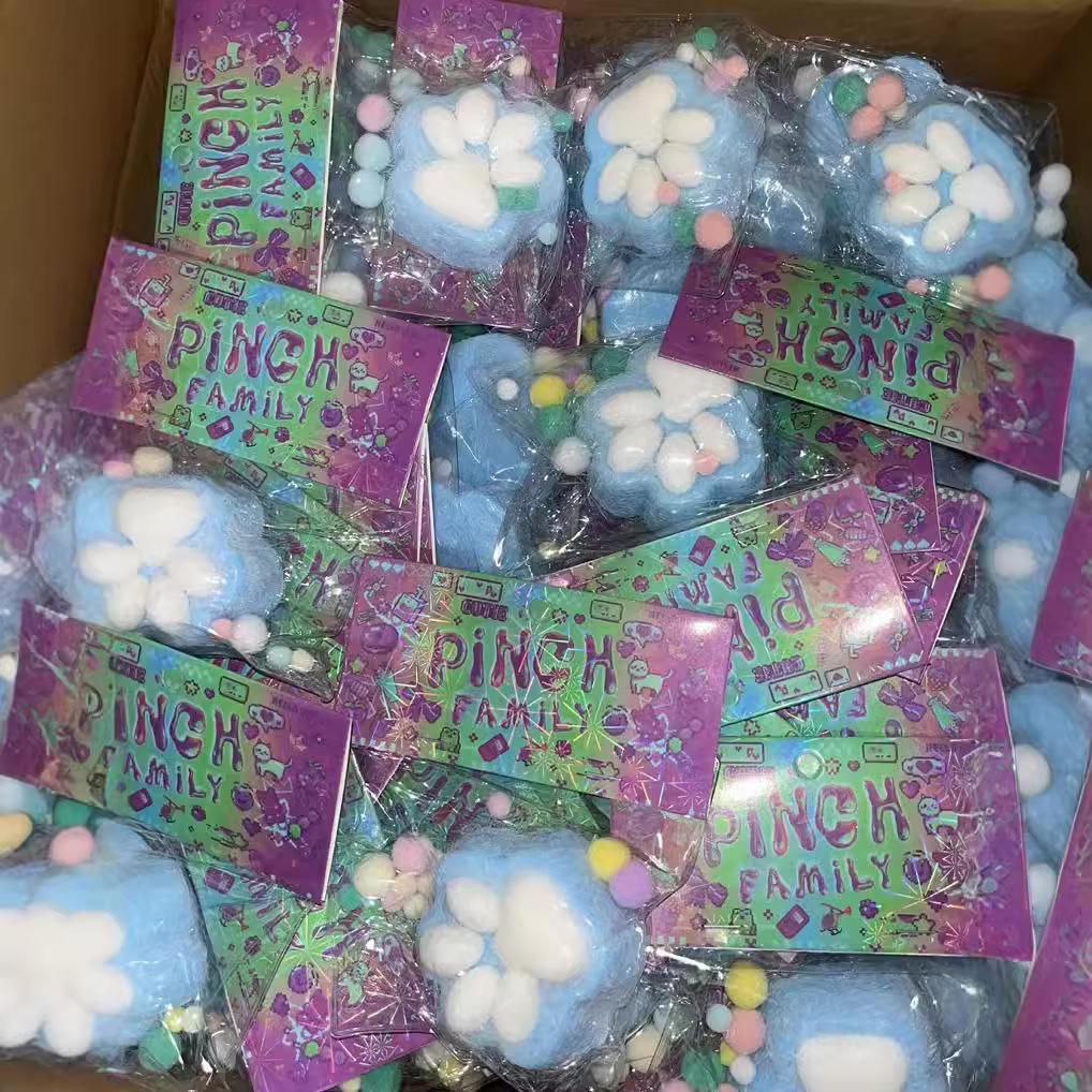 Ультрамягкая плюшевая сумка-слепка «Кошачий коготь»: Музыкальная декомпрессионная игрушка и сжимаемый артефакт из ПВХ