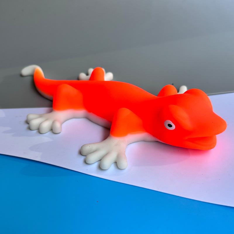 New Simulated Lizard Animal Pinch Music Decompression Toy Tpr Soft Glue Halloween Trick Toy