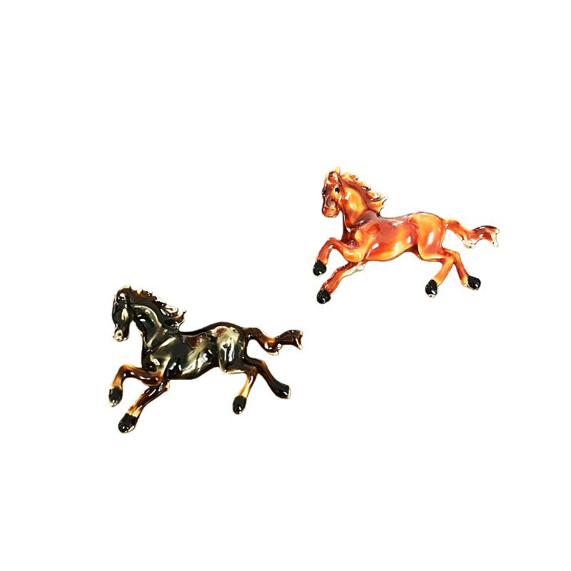 Изысканные броши в виде бегущей лошади со стразами для женщин и мужчин, эмалевые броши-булавки с животными в 4 цветах, украшения для вечеринки в год лошади, подарок