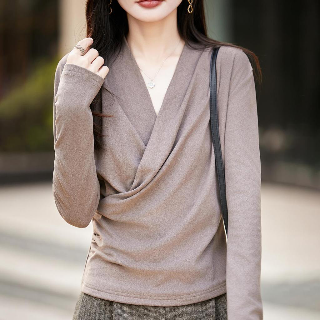 Women's Fashionable Slimming V-Neck Casual Base Shirt - Autumn/Winter 2025 Collection