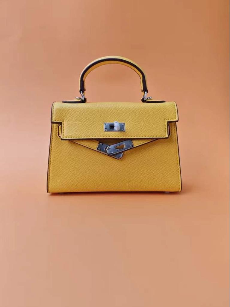 Женская знаковая сумка-тоут в стиле колор-блок Осень/Зима 2025