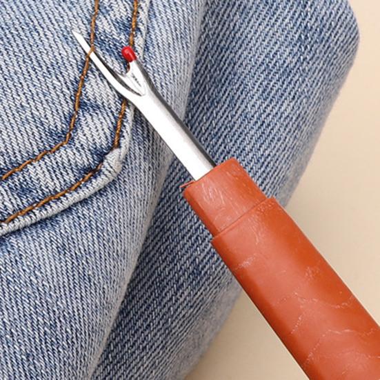 Набор швейных инструментов 34 шт./компл. с нитковдевателем, нитеобрезателем, наперстками, иглами разных размеров, катушками цветных ниток, портативные швейные инструменты