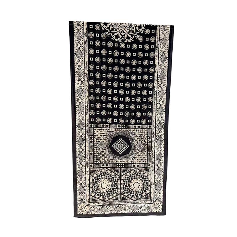 NINA SOLOR Lightweight Double Georgette Silk Scarf