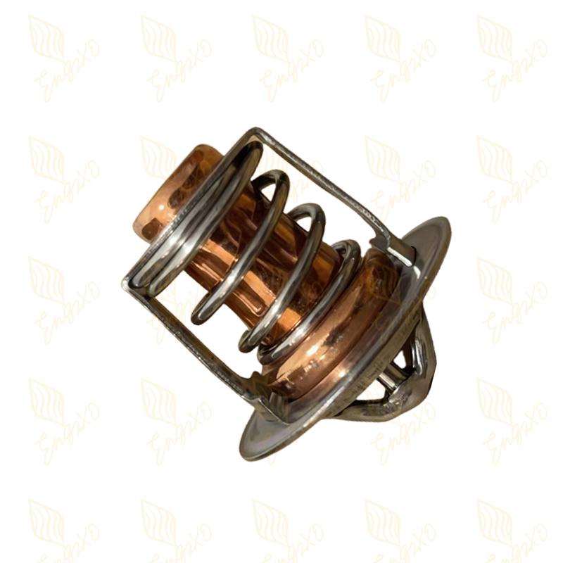 15531-73014 15531-73010 Thermostat 71°C Engines parts For Kubota D600 D640 D662 V1200 D722 D750 D850 D950
