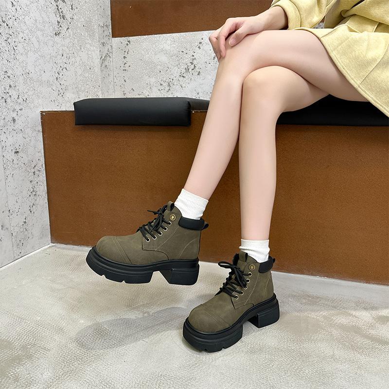 Европейская станция Кожаные ботинки Мартин Женские 2025 Новые Ретро Короткие ботинки Женские Ботинки с большой головой Детская платформа Повседневная обувь