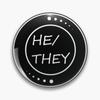 Наклейка с местоимением «Он Они», черная мягкая пуговица, булавка, креативная ювелирная брошь, женский значок, металлическая одежда, мультяшный воротник