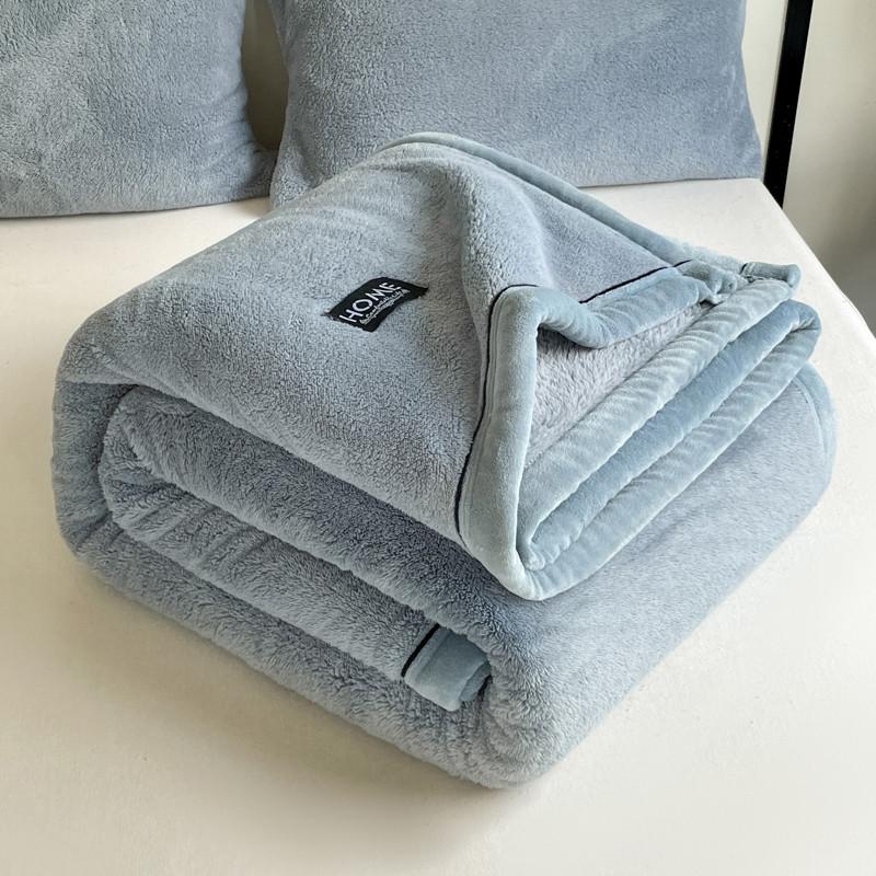 Luxurious Thick Half-Sided Plush Blanket for Autumn & Winter - Perfect for Sofa or Office Naps