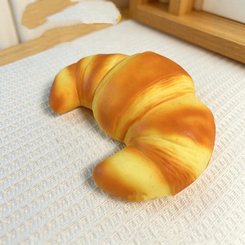 Croissant Food Squeeze Toy Slow Rising Super Soft Sticky Stress Relief Toy for Office Workers Decompression