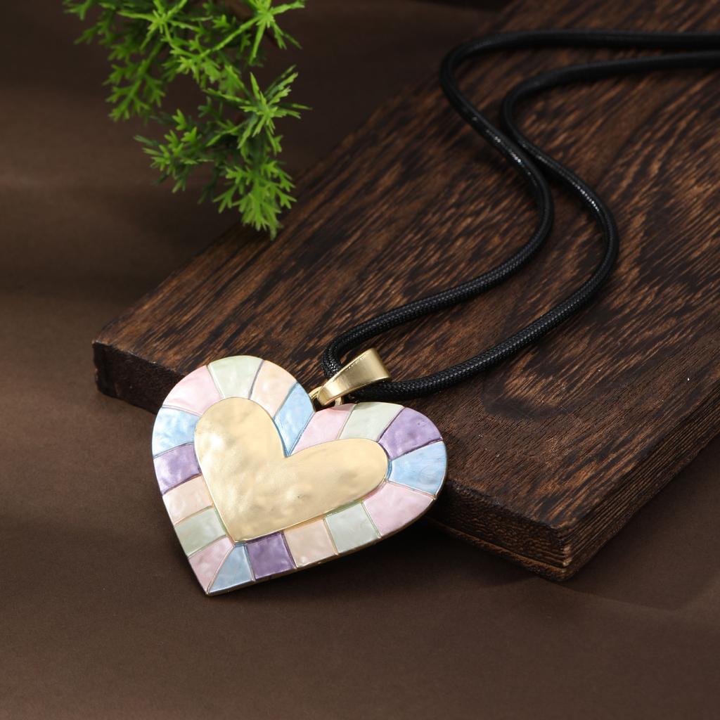 Новый эмалевый цвет любовь кожаный шнурок длинная подвеска женщины преувеличенная сердцевидная универсальное длинное ожерелье