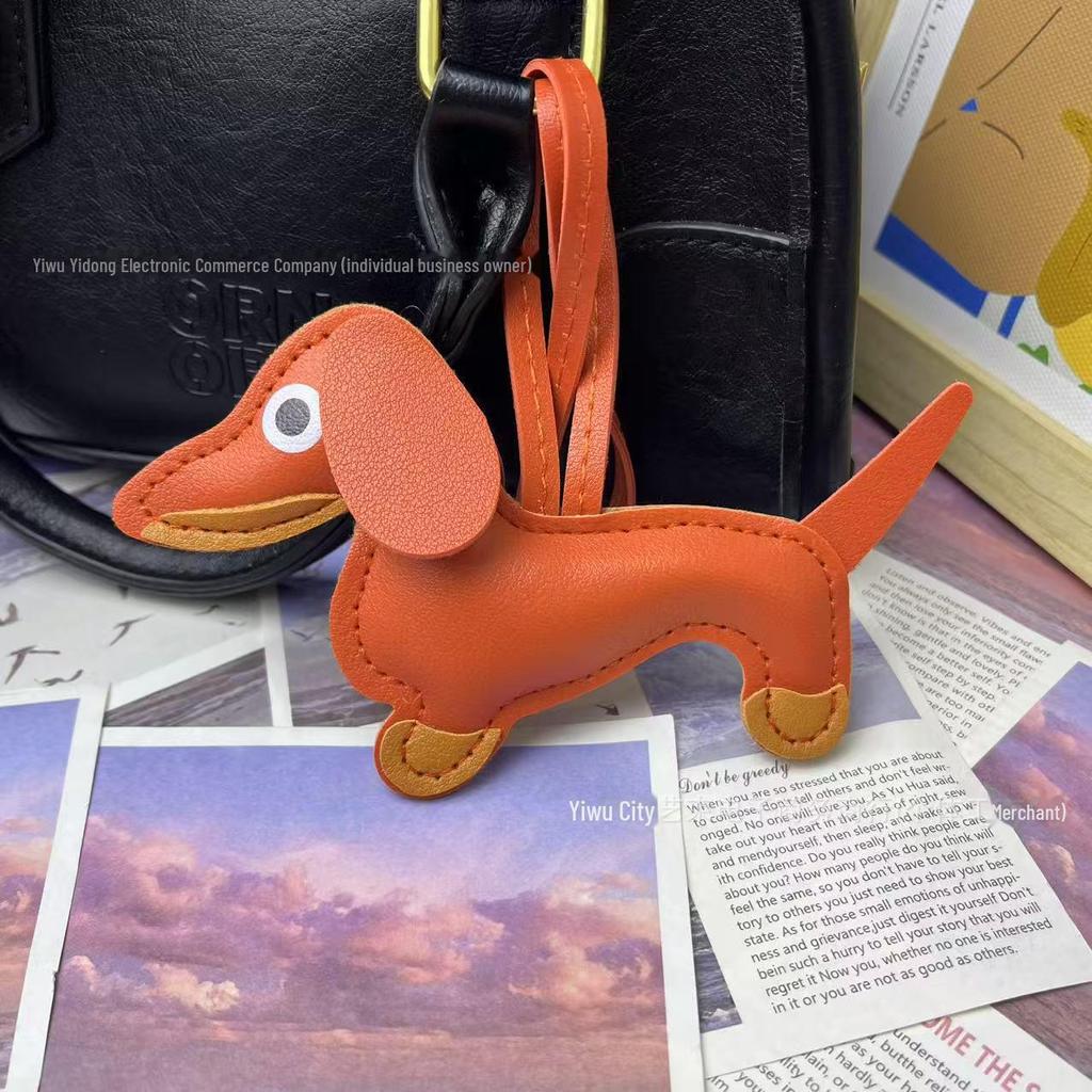 Dachshund Puppy Keychain: Cute Dog Pendant for Bags & Cars - Perfect Creative Gift