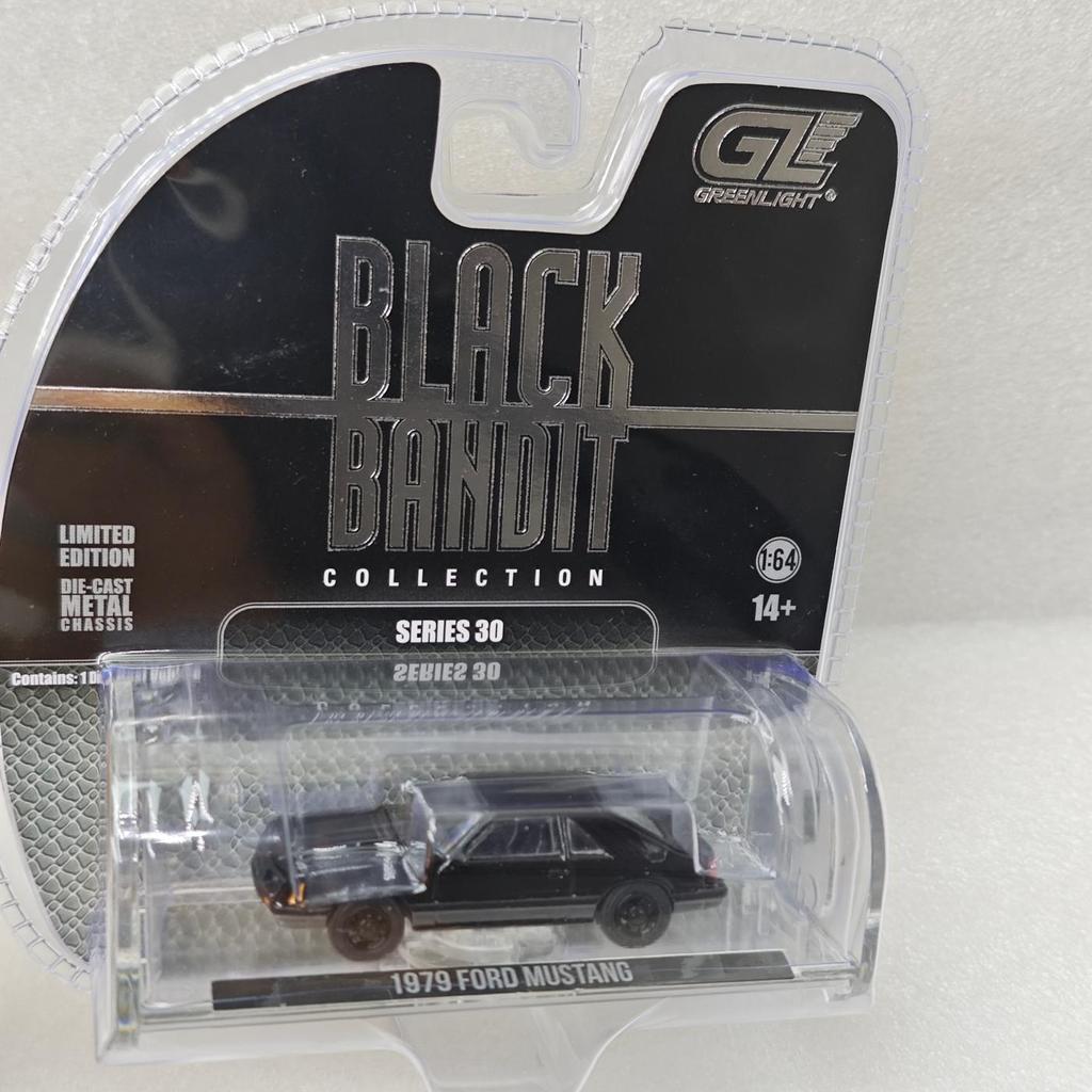 Зеленый свет 1:64 1979 Ford Mustang Fox 28170-F Высокодетализированная модель автомобиля из сплава Мини-игрушка Коллекция Подарок