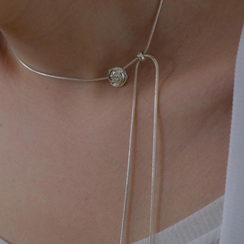 reve Rose rosy necklace