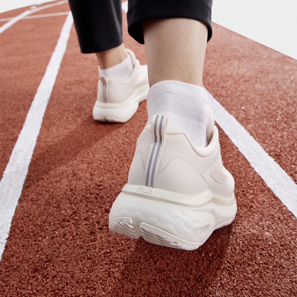 Fila Nuvole 2 City Running Breathable Versatile Low-Top Running Shoes Women Sneaker White A12W431112FJS