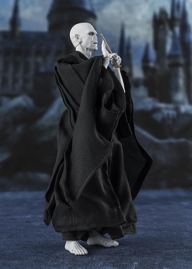 TAMASHII NATIONS S.H.Figuarts Лорд Волан-де-Морт (Гарри Поттер и Кубок Огня) приблизительно. 150-мм шарнирная фигурка из ПВХ, АБС и ткани, расписанная вручную