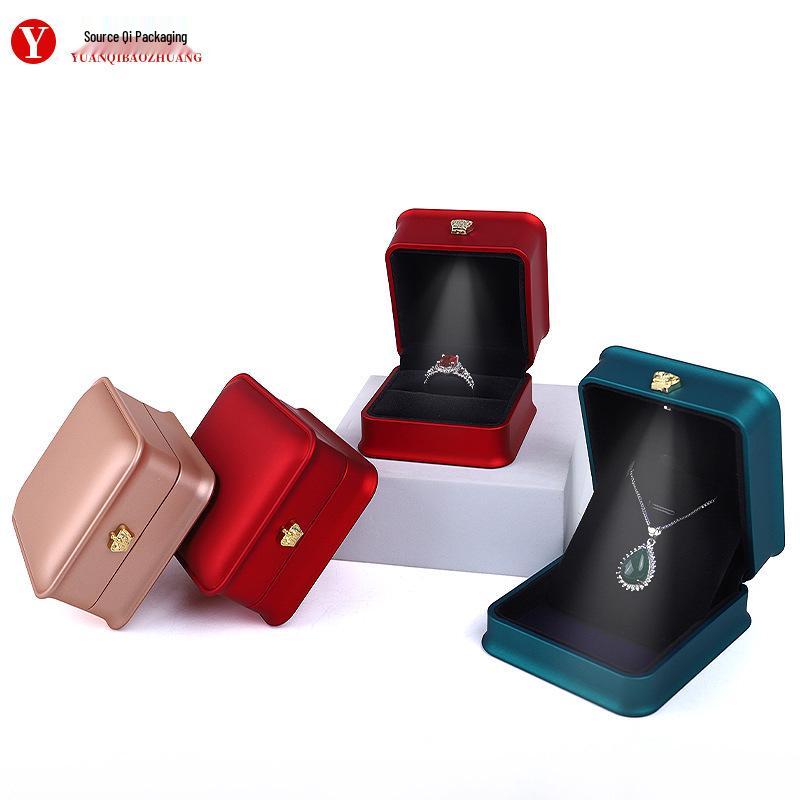 Коробка для хранения ювелирных изделий Crown LED для колец, подвесок и ожерелий