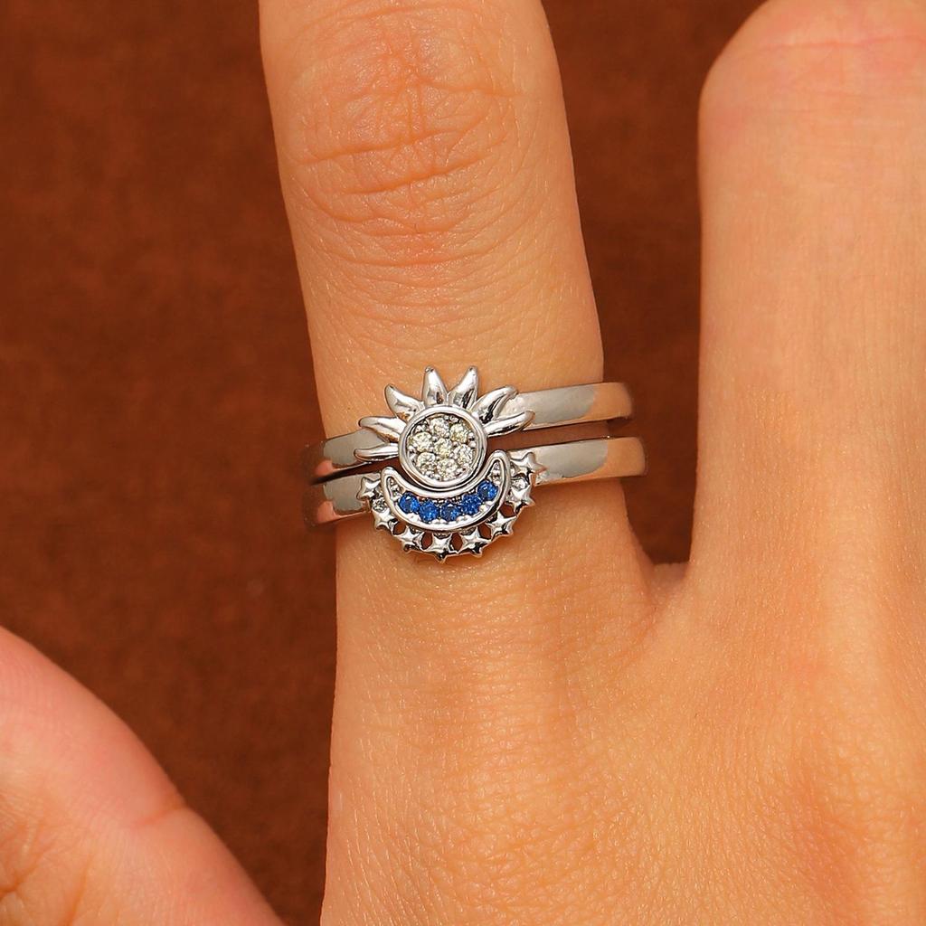 Минималистичные кольца для пары с бриллиантами в виде солнца и луны