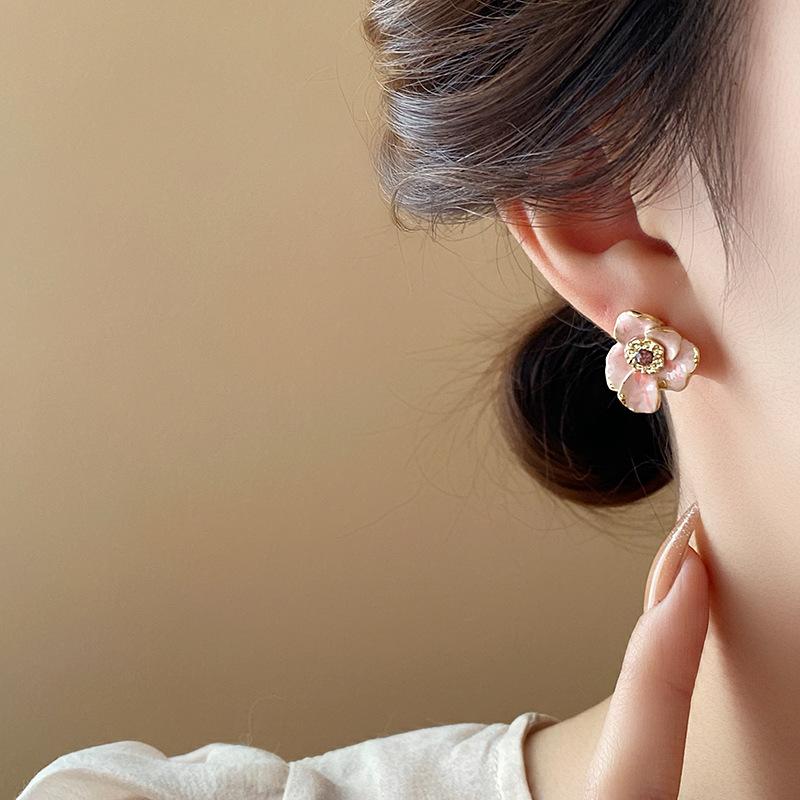 2024 Новое поступление Темпераментные сладкие розовые хрустальные серьги-гвоздики с масляным цветком для женщин Модные милые элегантные ювелирные изделия Подарки