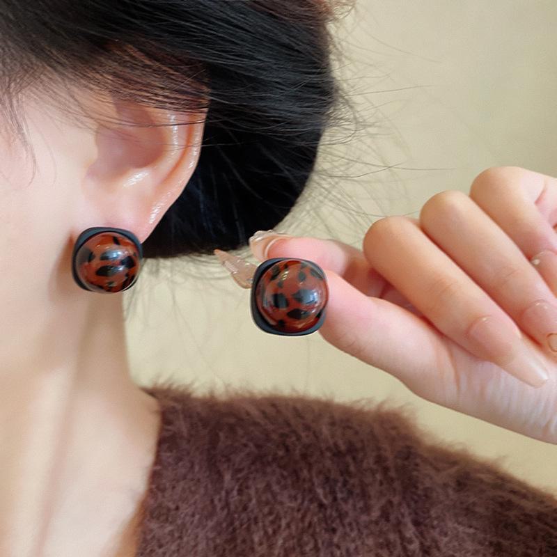 Элегантные серьги с французским геометрическим леопардовым принтом для женщин — высококачественный ретро-дизайн, идеальный для осени и зимы, популярный стиль интернет-знаменитостей.