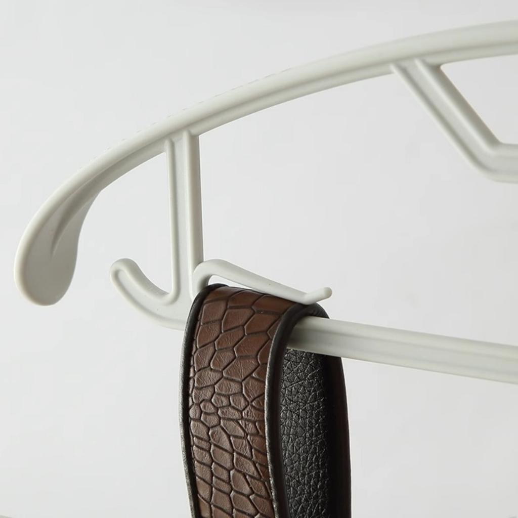 Вешалки для одежды 20 шт. Пластиковые вешалки для одежды Нескользящие и прочные вешалки с крючками Экономящие место вешалки для одежды Подходит для пальто Рубашек Платьев