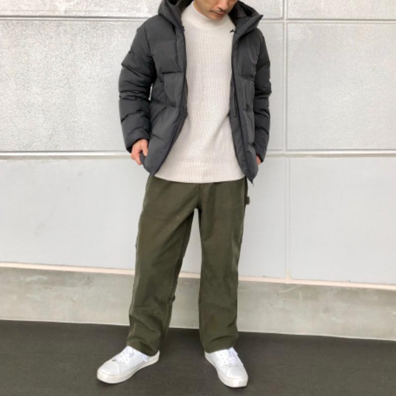 Uniqlo Однотонные повседневные брюки прямого кроя с высокой талией, унисекс, цвет Оливковый 450277-56