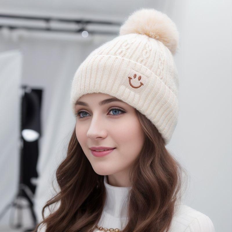 Autumn and Winter Thermal Hats Are Stably Supplied, Embroidered Smiley Faces Are Hot On Sale Across Borders