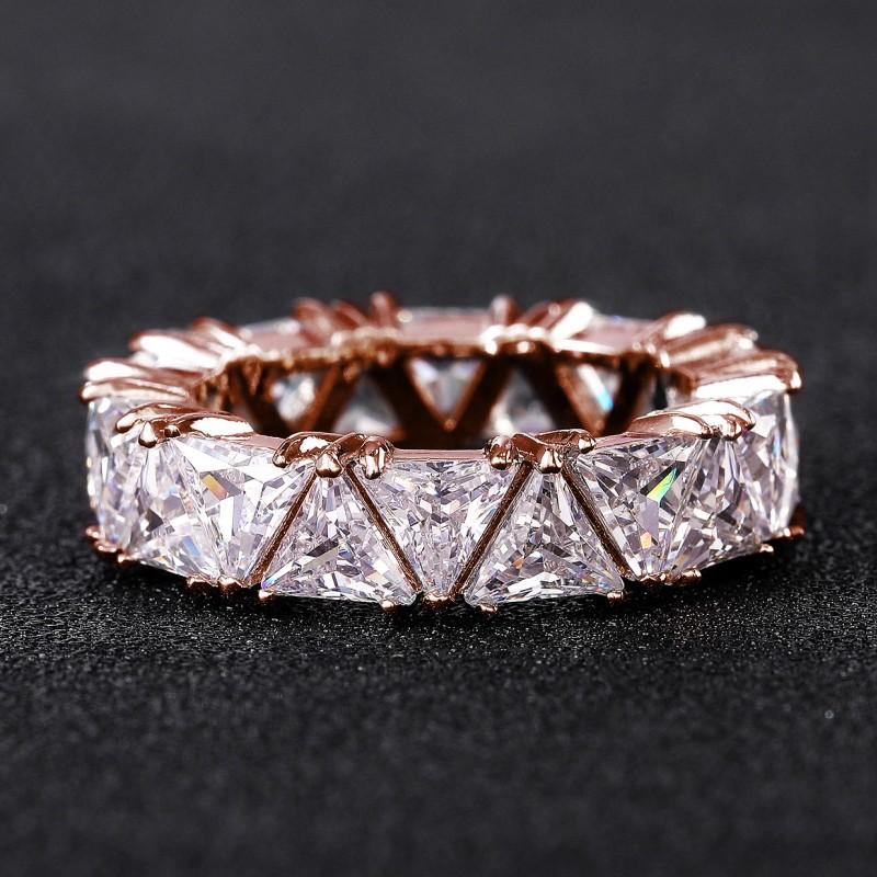 Huitan Fashion Contracted Triangular CZ Crystal Ring для женщин, хорошее качество, универсальный дизайн, вечеринка, свадьба, роскошные ювелирные изделия, Anillo