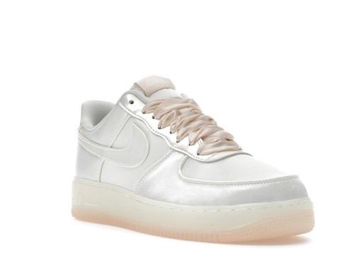 Nike Air Force 1 '07 LV8 Парусный/Едва оранжевый Ж - HQ3762-133