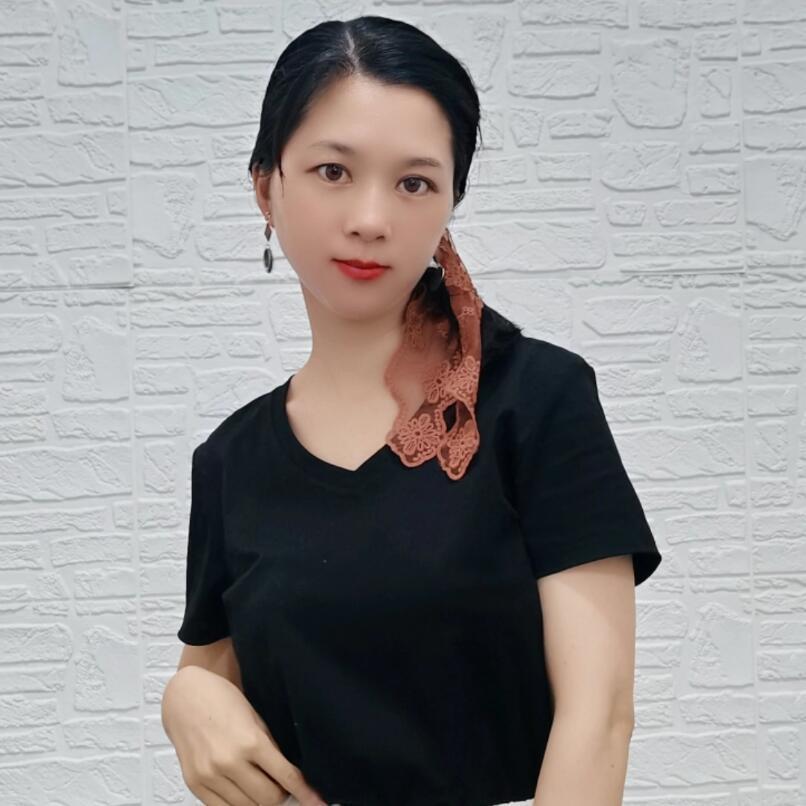 Summer Fashion Transparent Lace Embroidered Triangle Scarf Women's Hollow Scarf Floral Scarf for Women